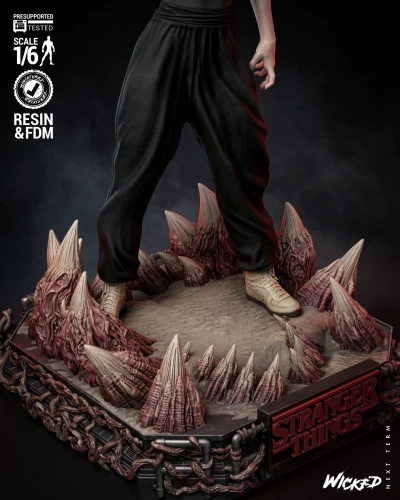 Фигурка Eleven Sculpture